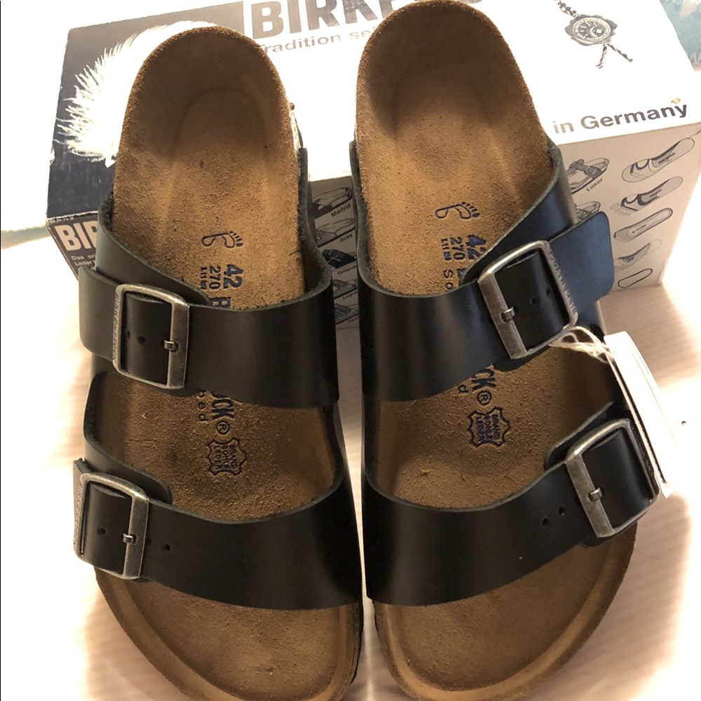 Birkenstock Arizona black oily size 42 narrow.